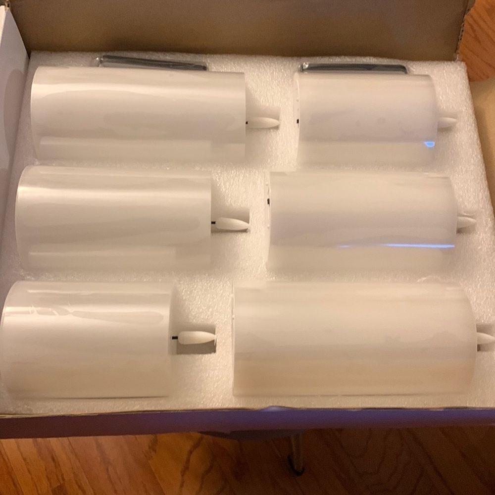 White flameless candles.  Set of six white LED with remote & timer. NWT
